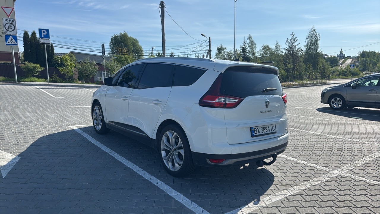 Renault Scenic - фото 6