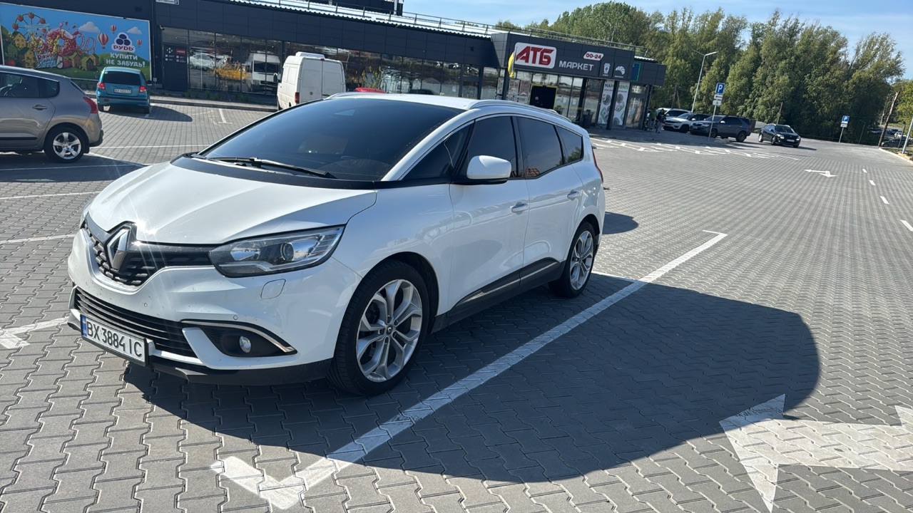 Renault Scenic - фото 3