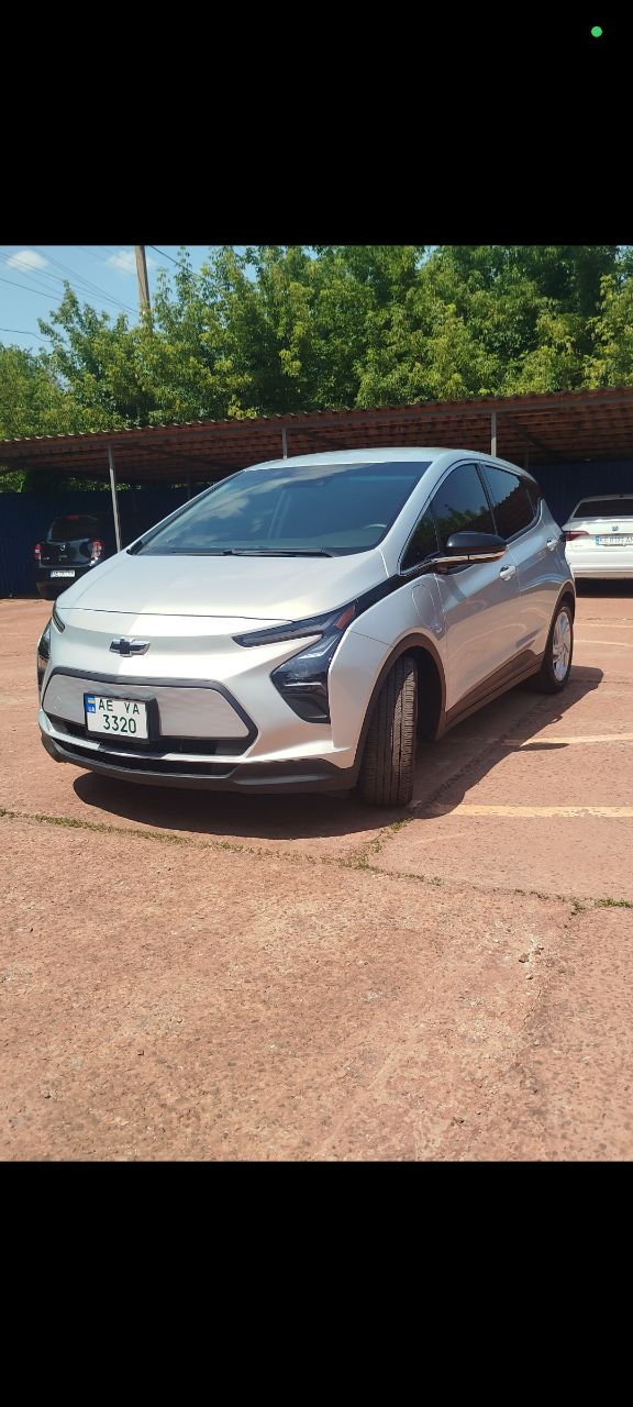 Chevrolet Bolt - фото 1