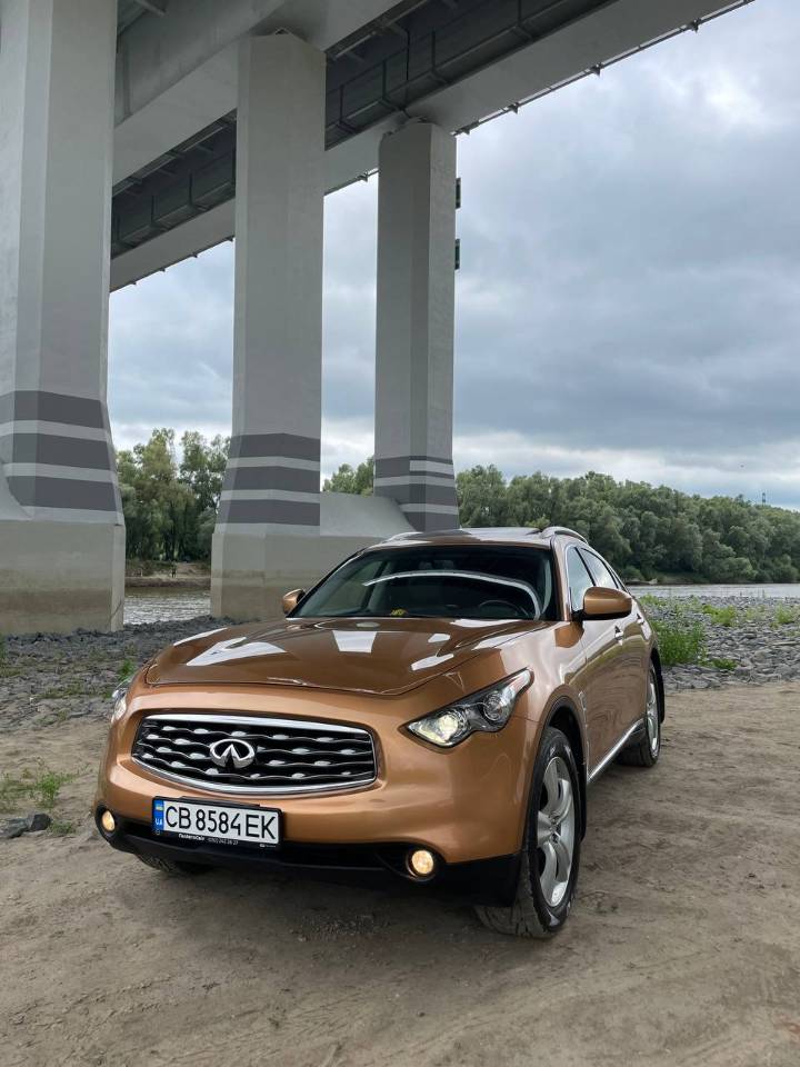 Infiniti FX - фото 3