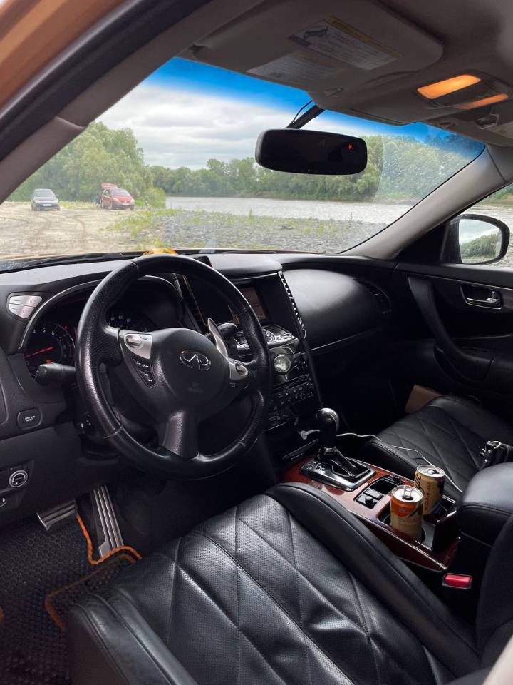 Infiniti FX - фото 30