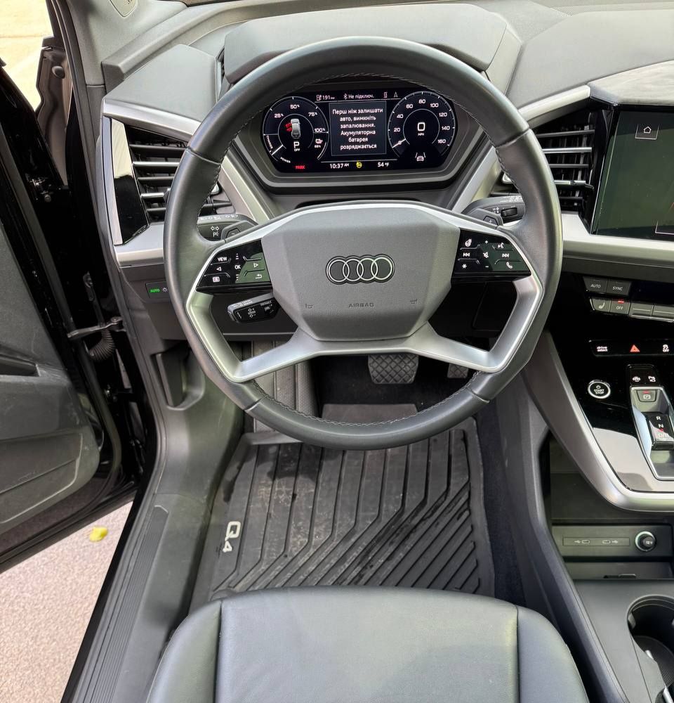 Audi Q4 e-tron - фото 15