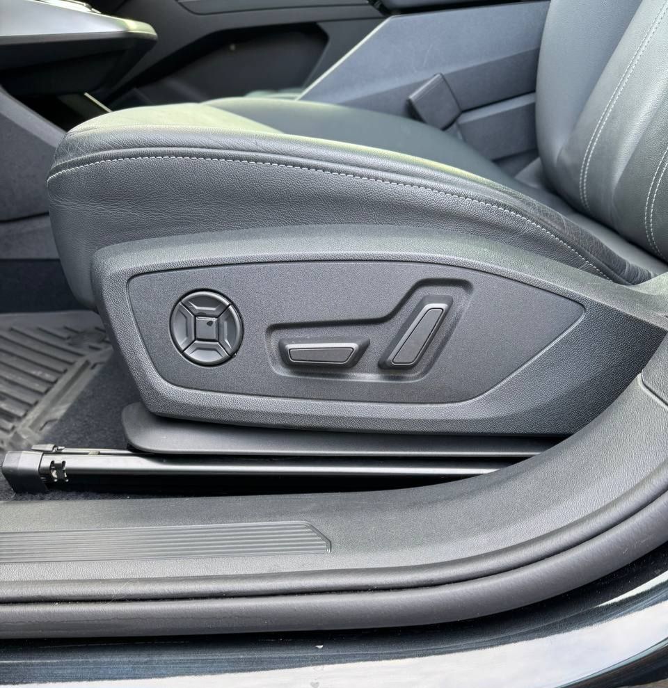 Audi Q4 e-tron - фото 9