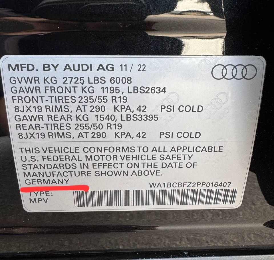 Audi Q4 e-tron - фото 5