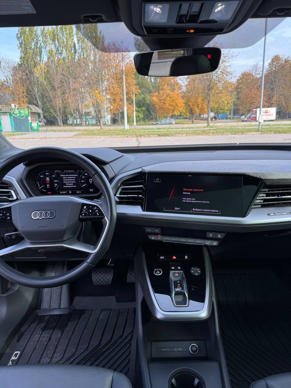 Audi Q4 e-tron - фото 18