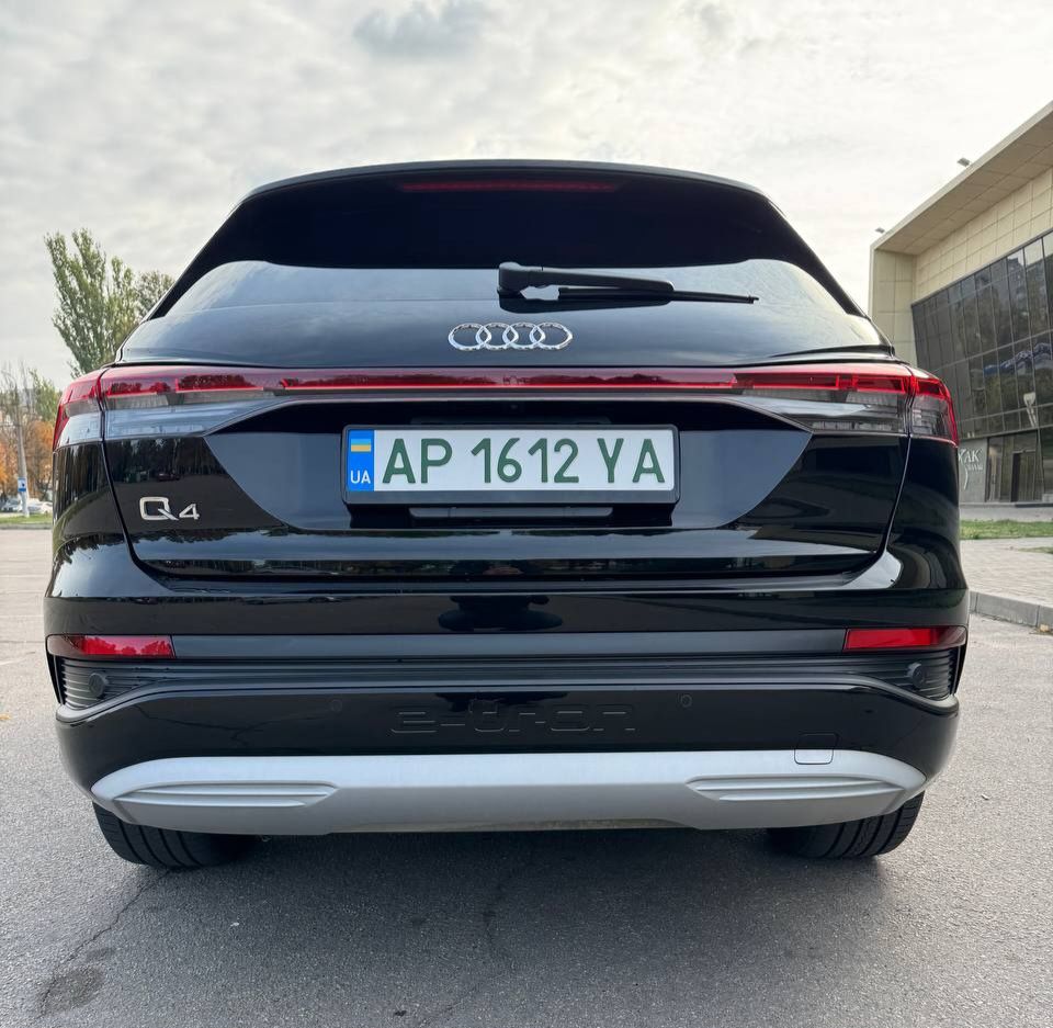 Audi Q4 e-tron - фото 2