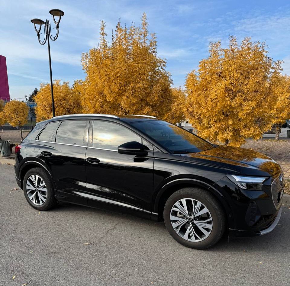 Audi Q4 e-tron - фото 3