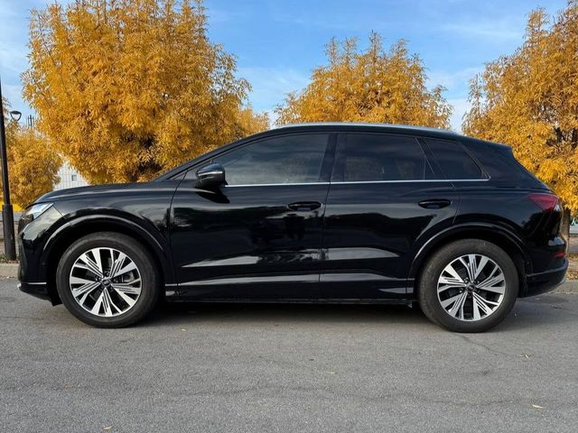 Audi Q4 e-tron - фото 4