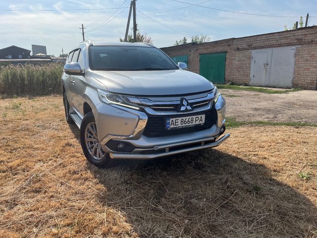 Mitsubishi Pajero Sport - фото 1