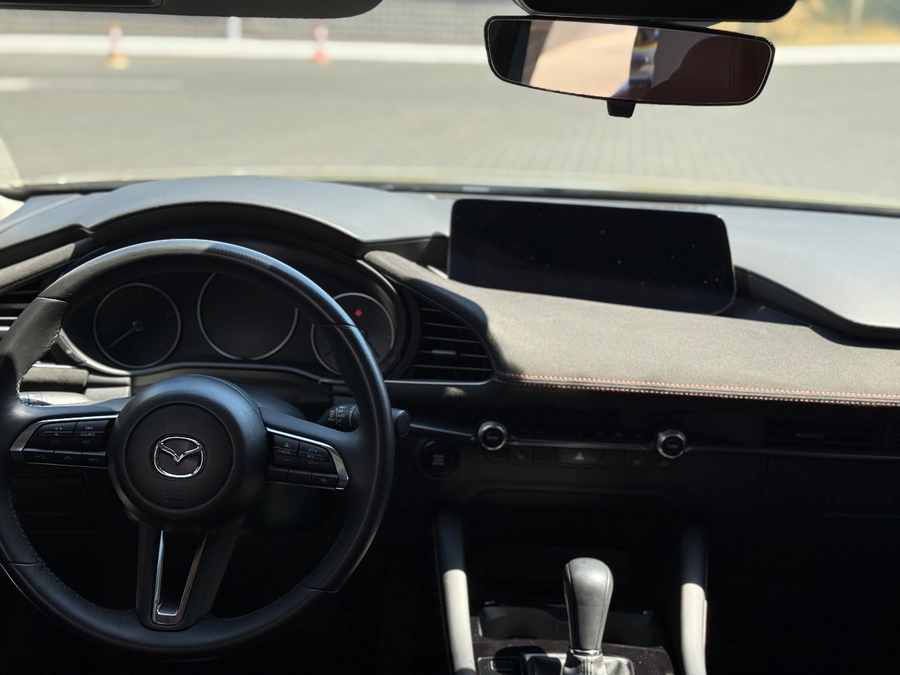 Mazda 3 - фото 11