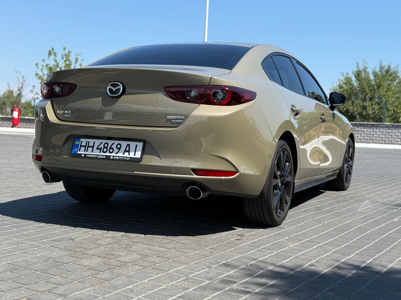 Mazda 3 - фото 5