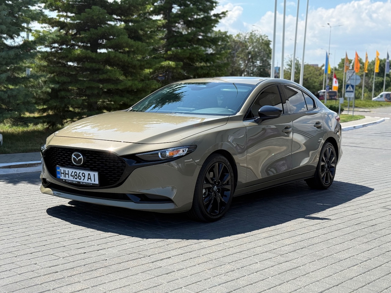 Mazda 3 - фото 4