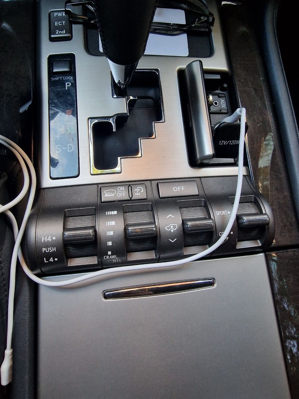 Lexus LX - фото 21