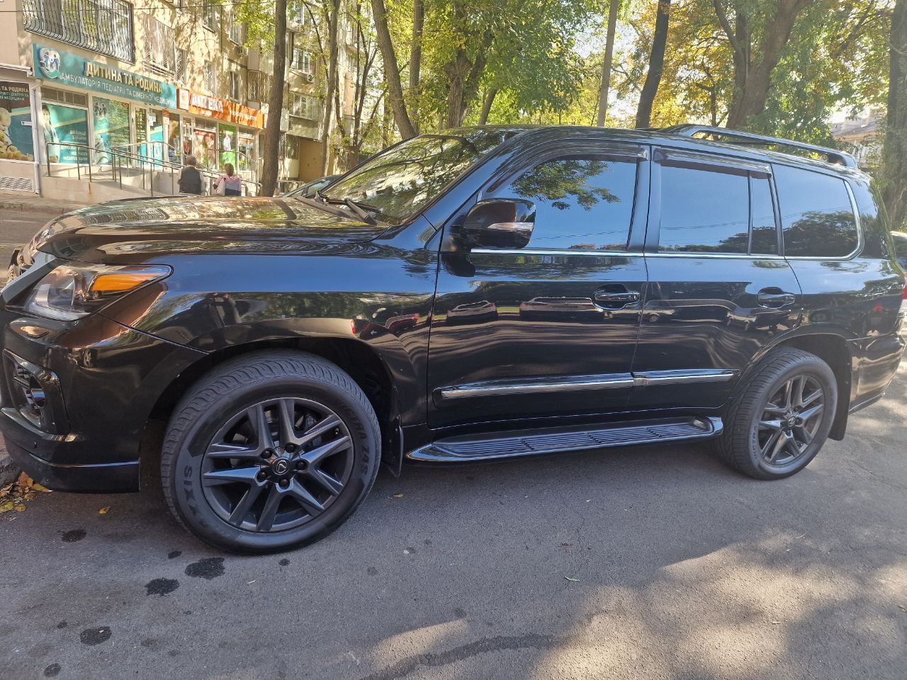 Lexus LX - фото 3
