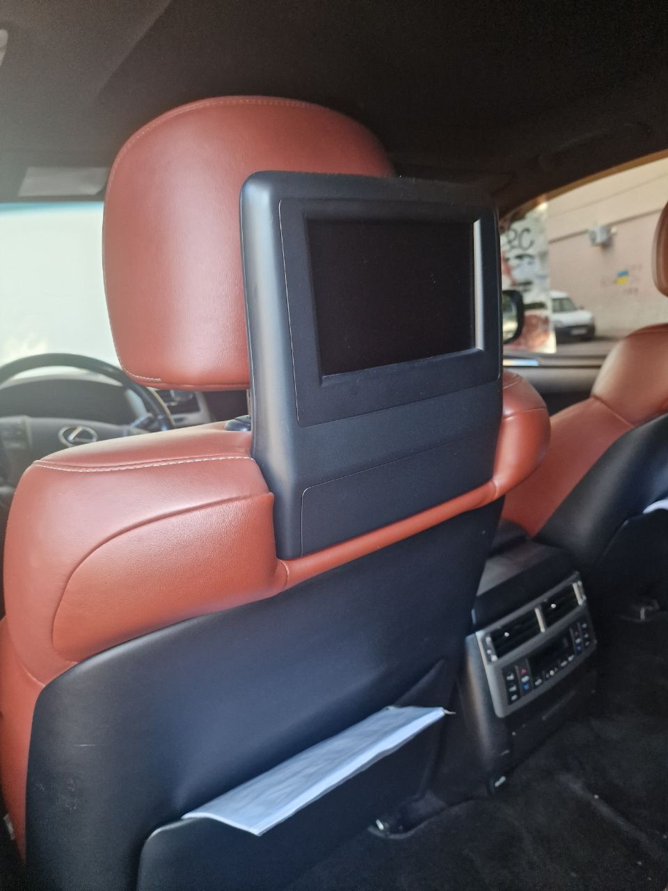 Lexus LX - фото 22