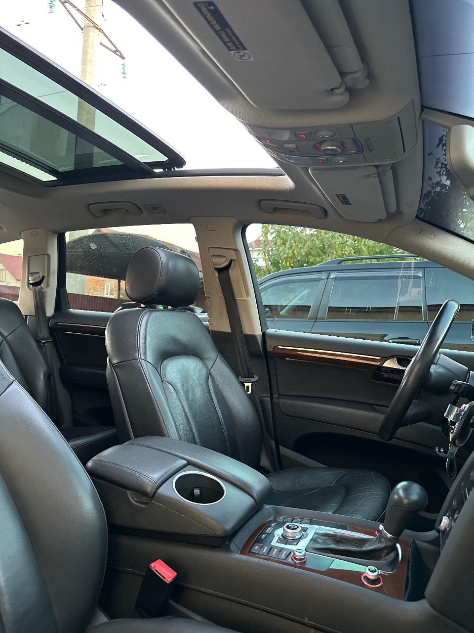 Audi Q7 - фото 15