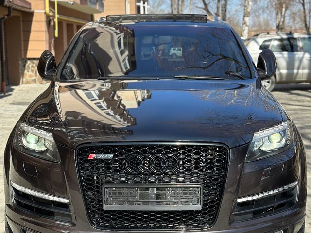 Audi Q7 - фото 2