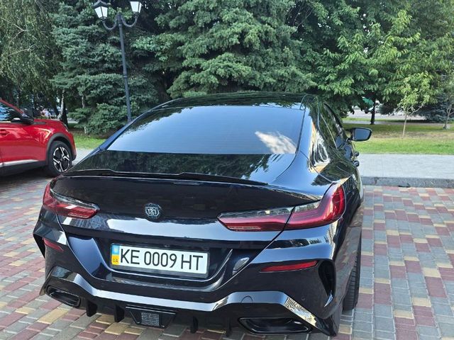 BMW 8 серії - фото 2