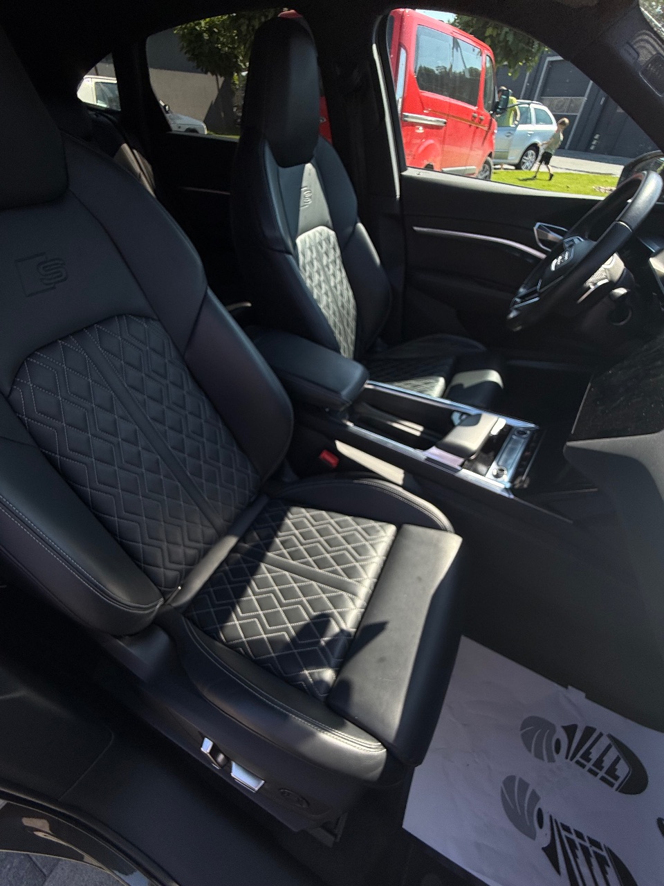 Audi e-tron Sportback - фото 26