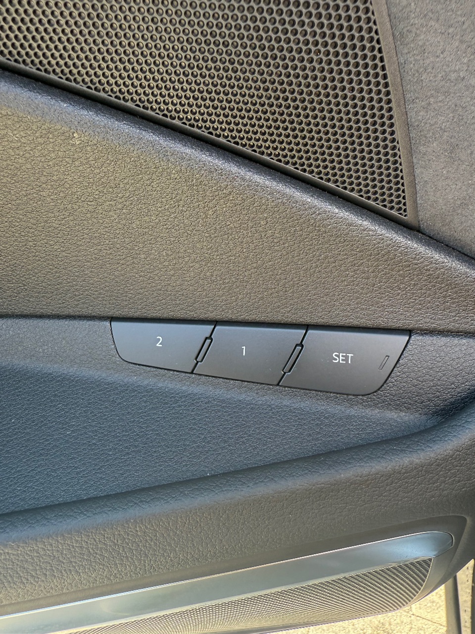 Audi e-tron Sportback - фото 17