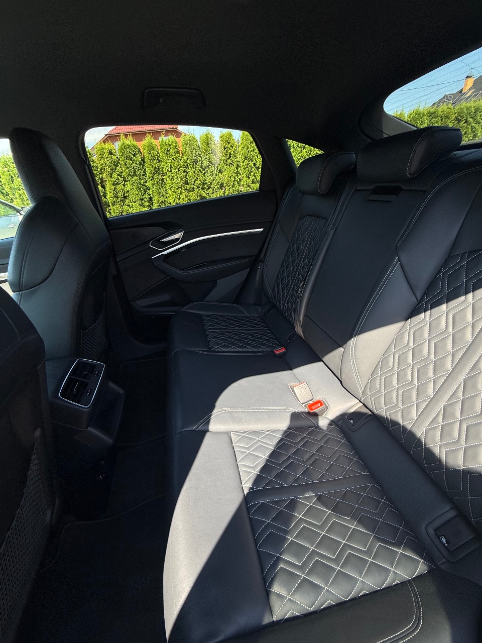 Audi e-tron Sportback - фото 31