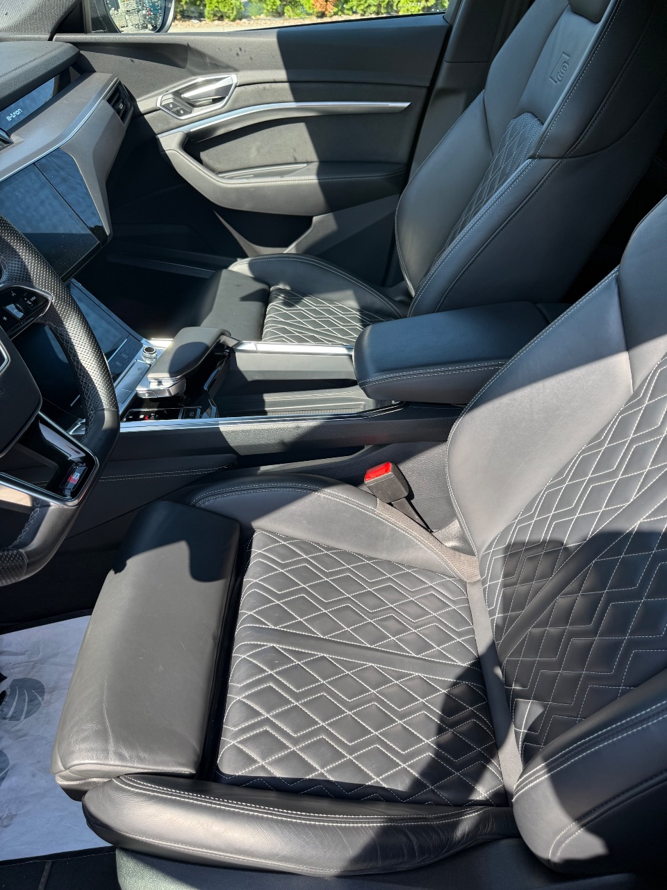 Audi e-tron Sportback - фото 12