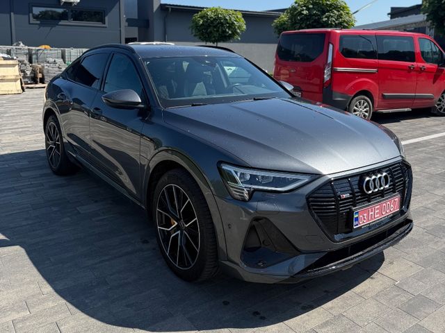 Audi e-tron Sportback - фото 1