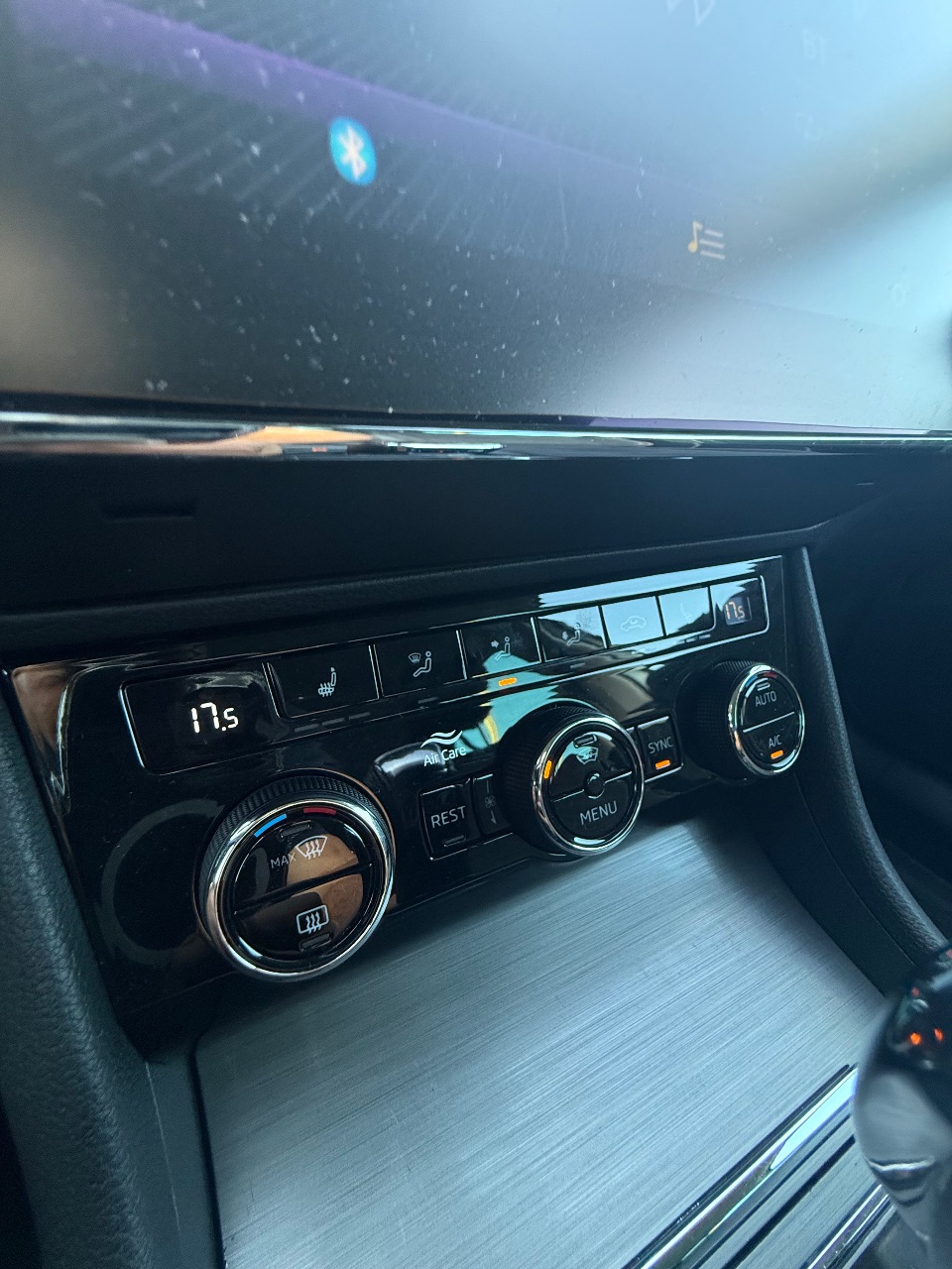 Skoda Superb - фото 25