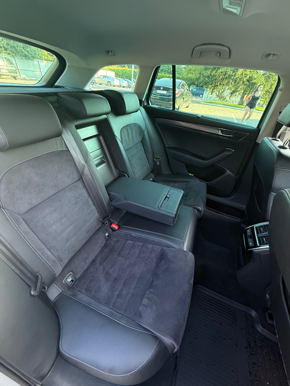 Skoda Superb - фото 31