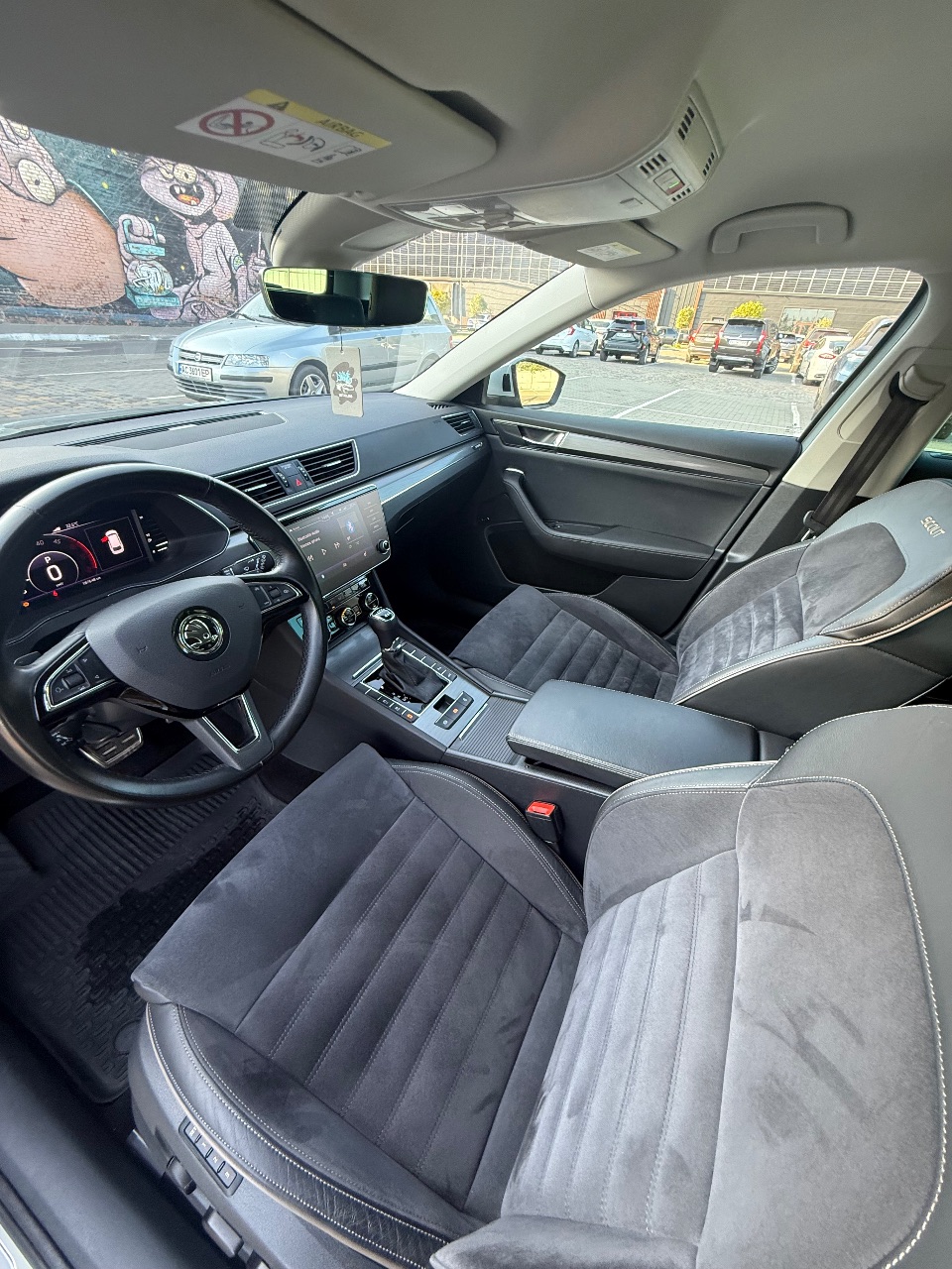 Skoda Superb - фото 11