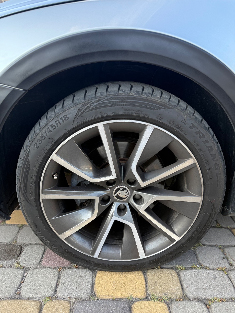 Skoda Superb - фото 8