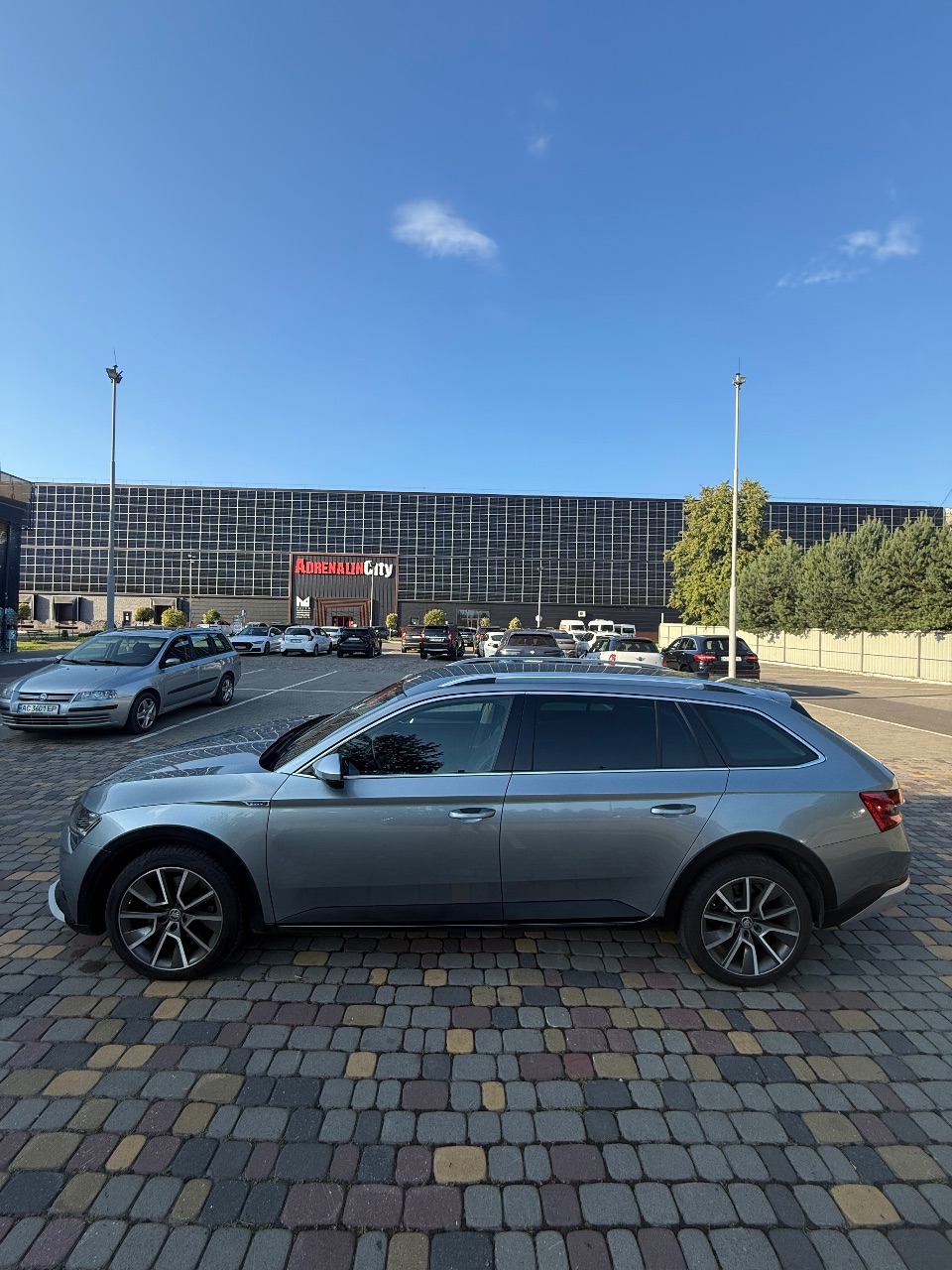 Skoda Superb - фото 5
