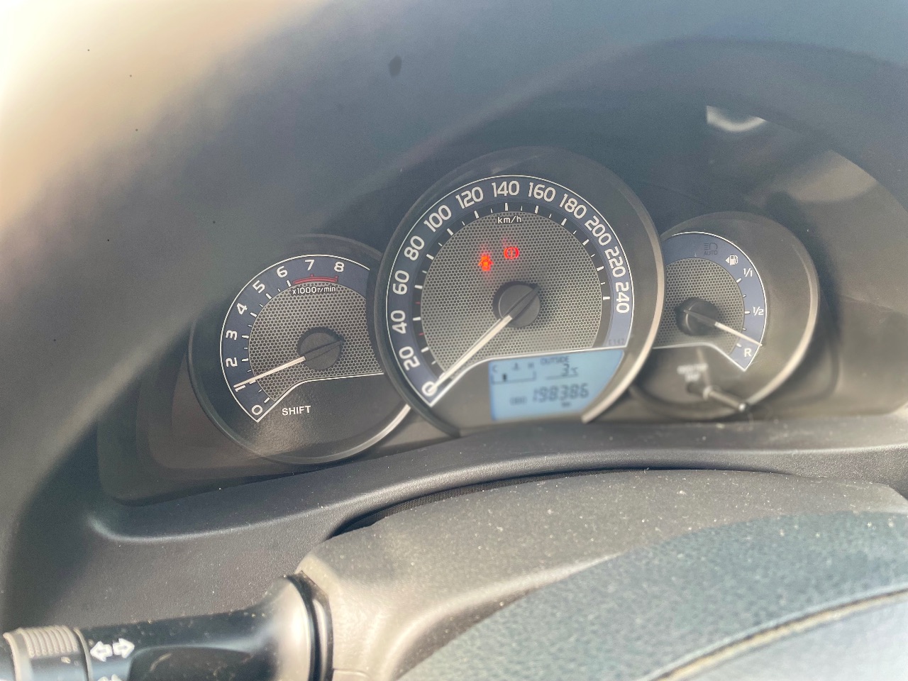 Toyota Auris - фото 9