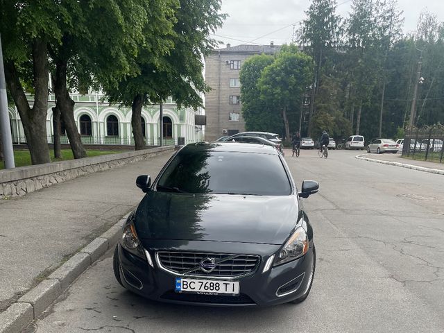 Volvo S60 - фото 2