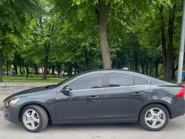 Volvo S60 - фото 4