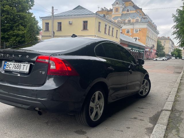 Volvo S60 - фото 3