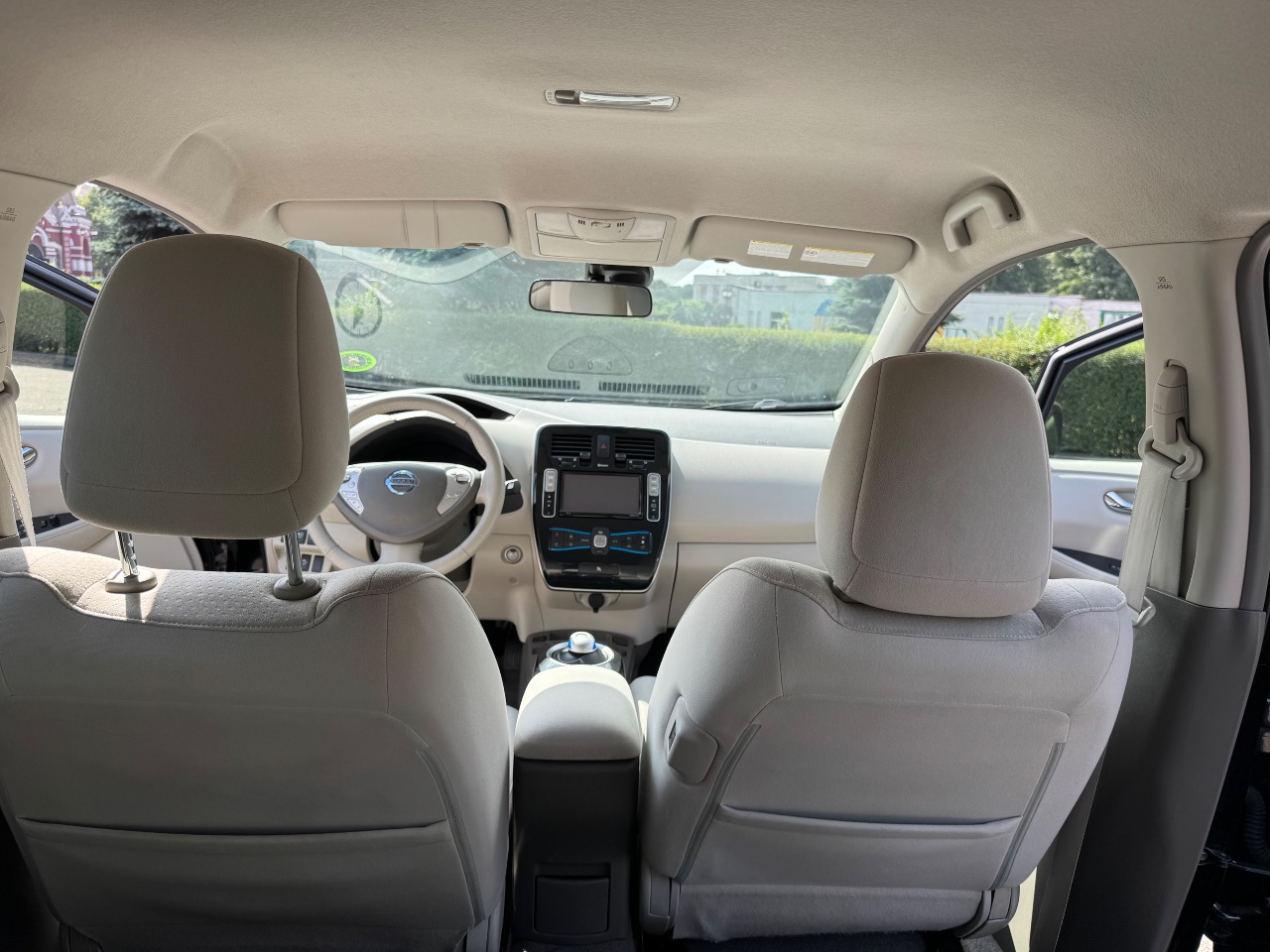 Nissan Leaf - фото 11