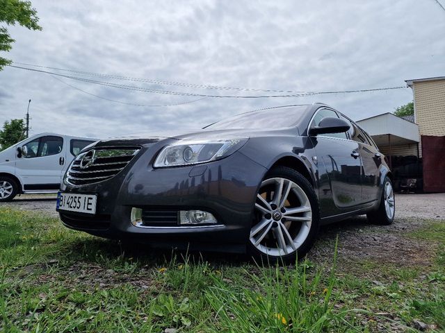 Opel Insignia - фото 1