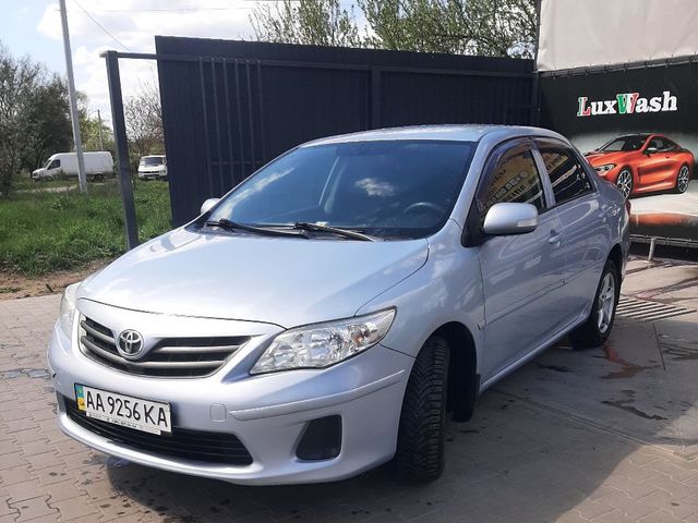Toyota Corolla - зображення 2