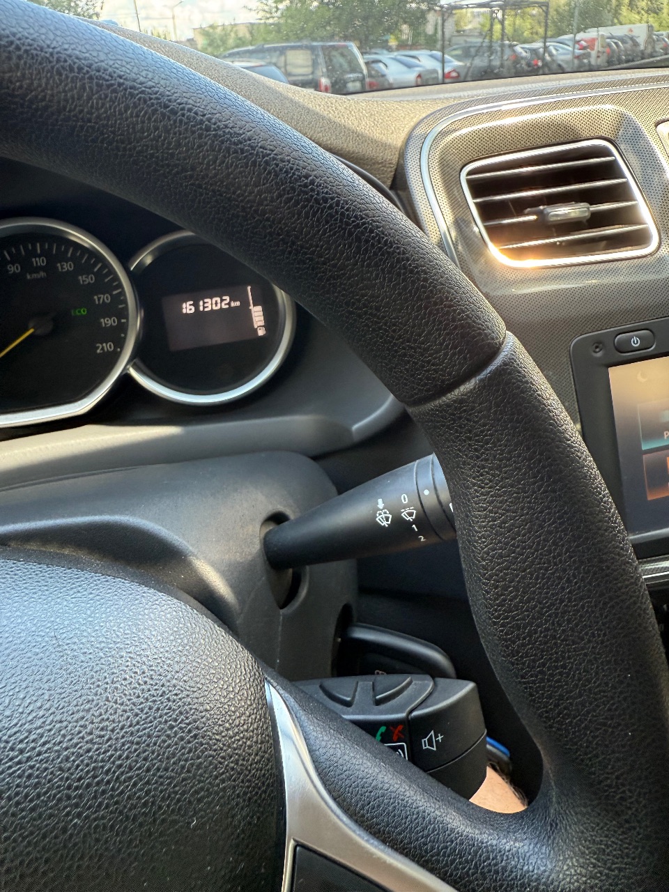 Renault Sandero - фото 11