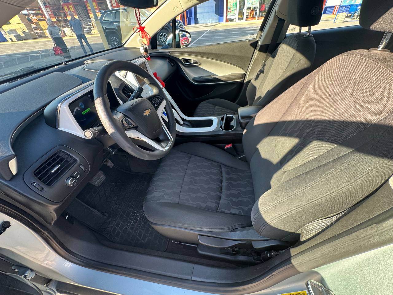 Chevrolet Volt - фото 24