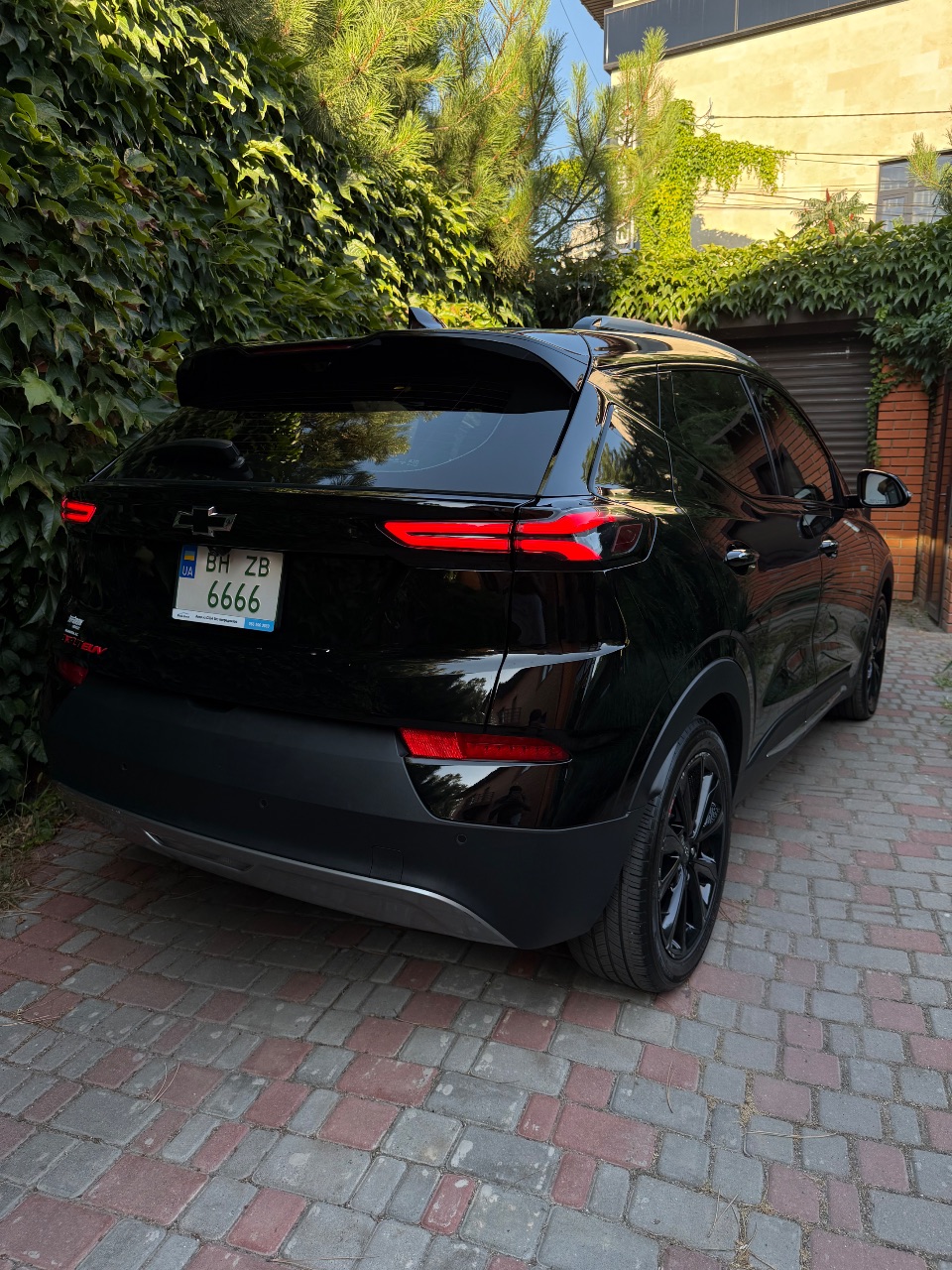 Chevrolet Bolt EUV - фото 4