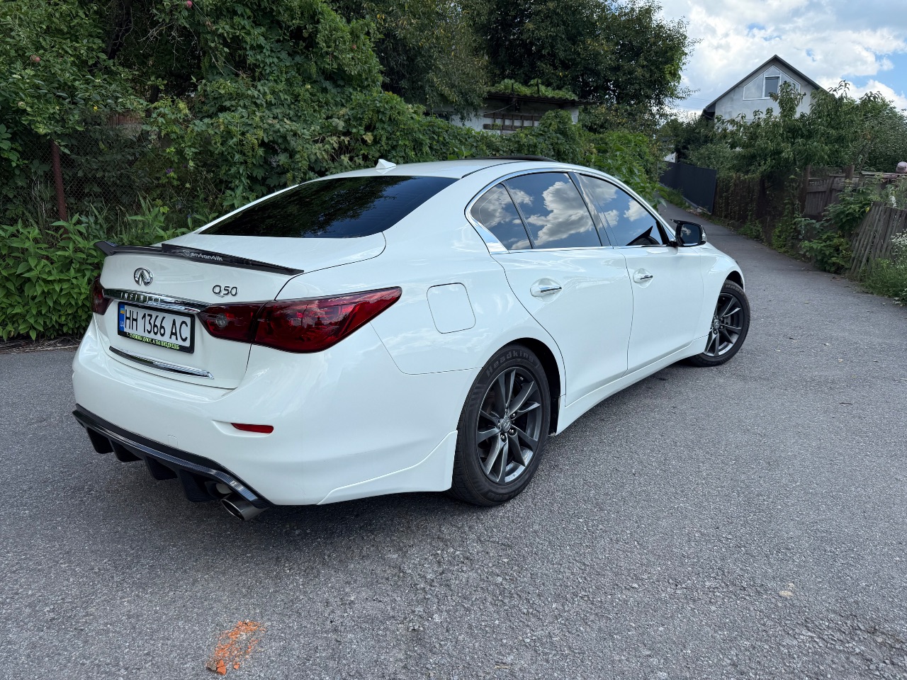 Infiniti Q50 - фото 1