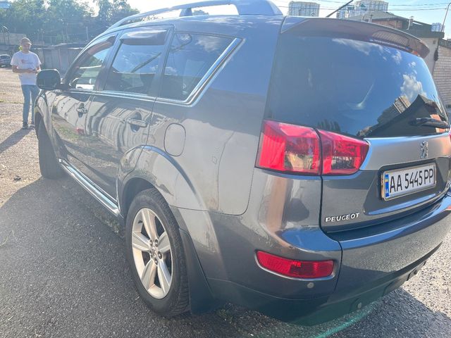 Peugeot 4007 - фото 2