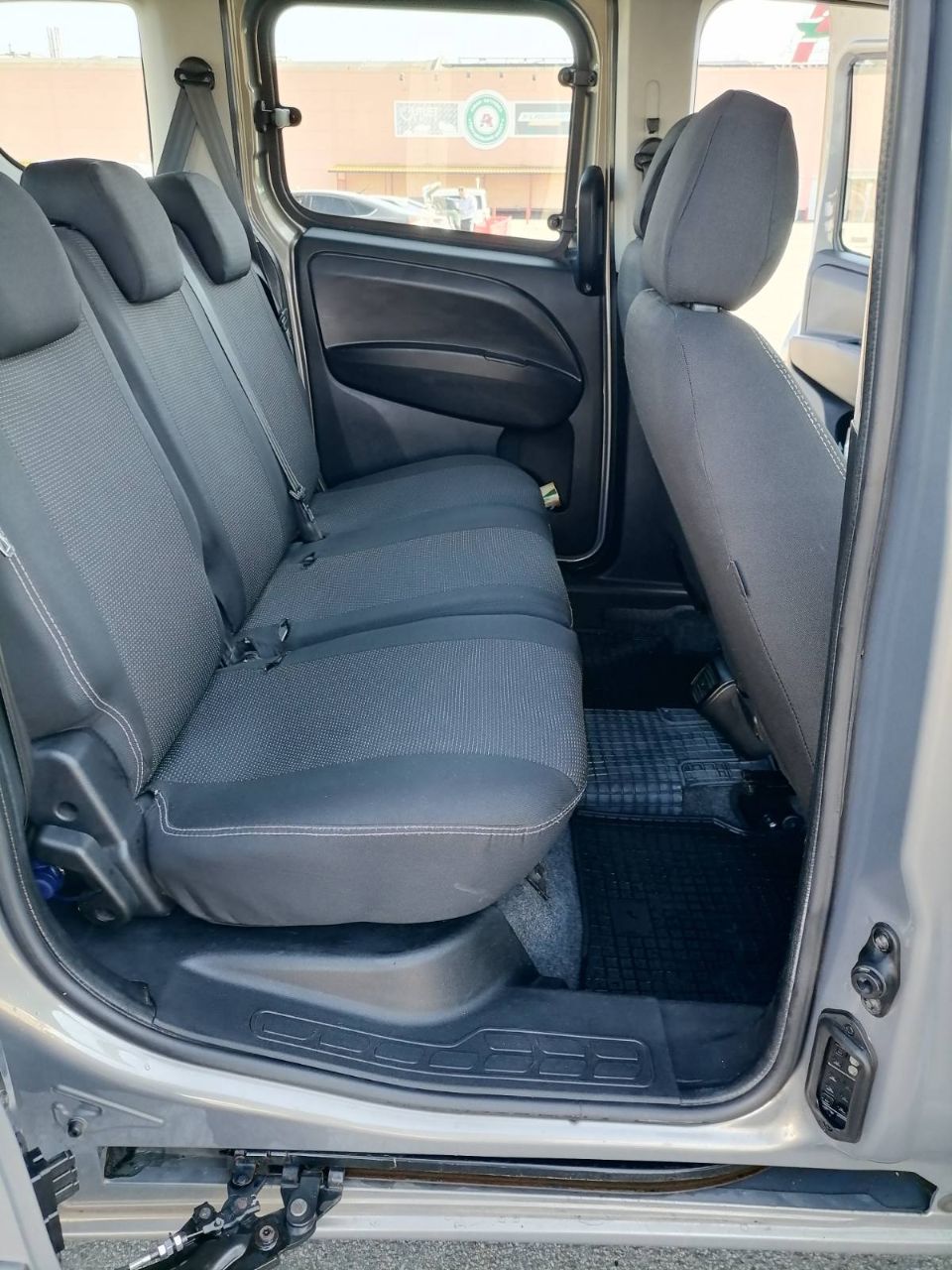 Opel Combo - фото 7