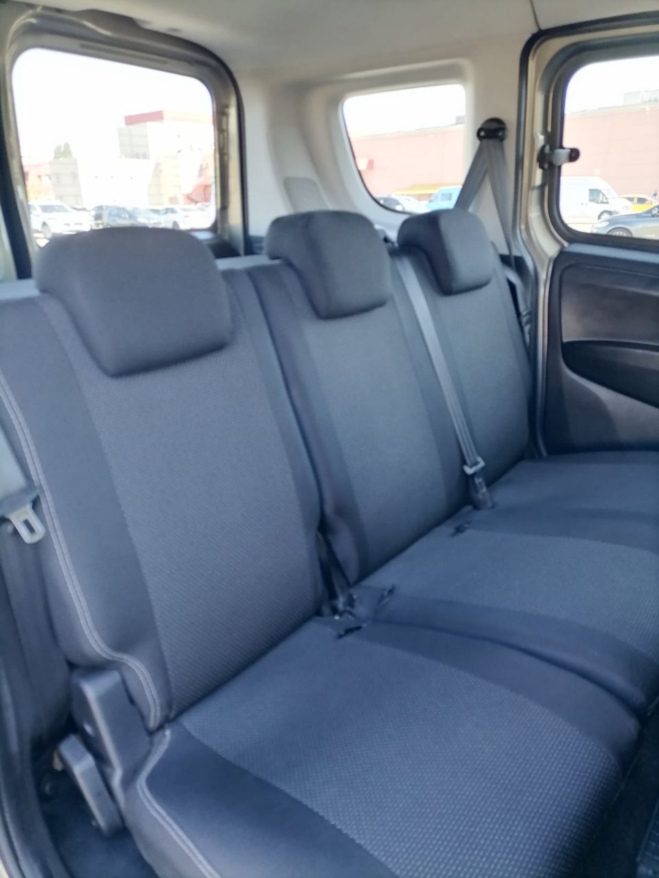 Opel Combo - фото 18