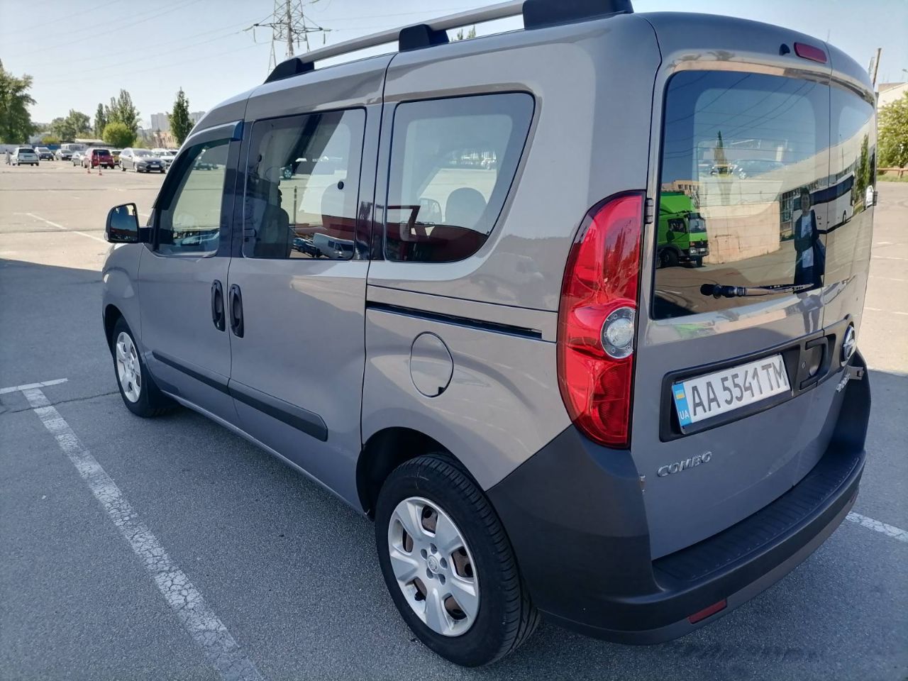 Opel Combo - фото 15