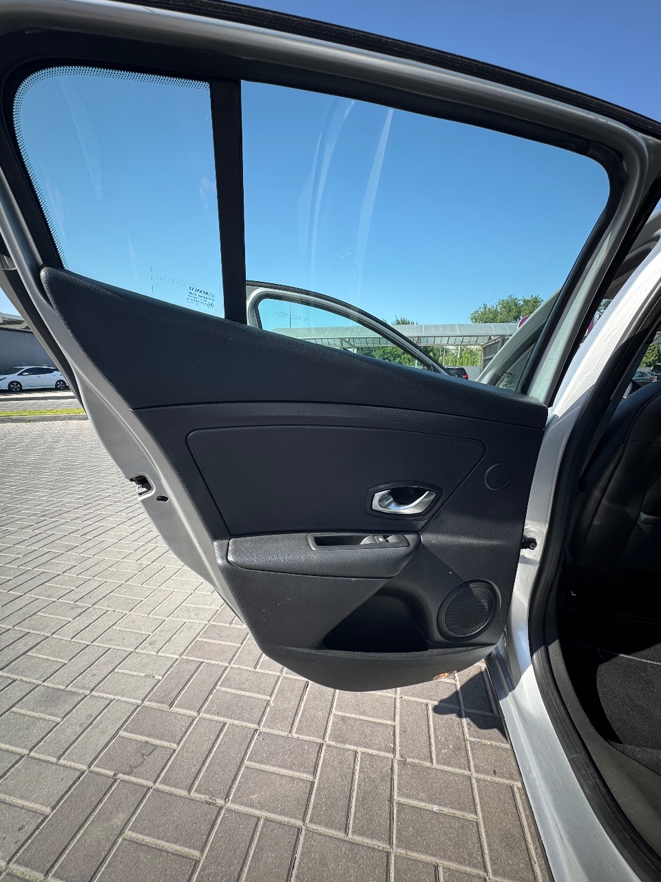 Renault Megane - фото 16