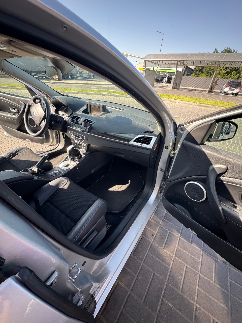 Renault Megane - фото 11