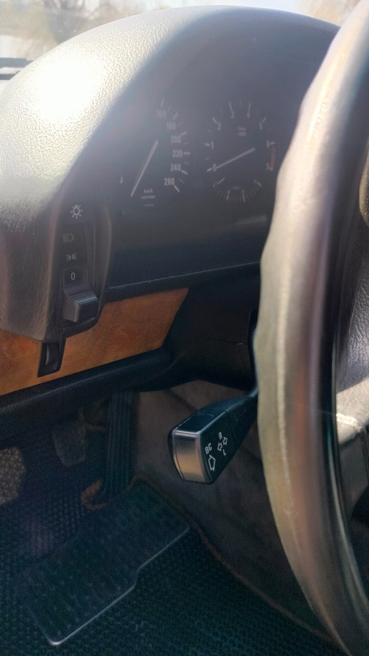 BMW 7 серії - фото 18